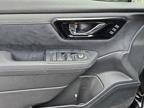 Used 2025 Subaru Forester Touring image 13