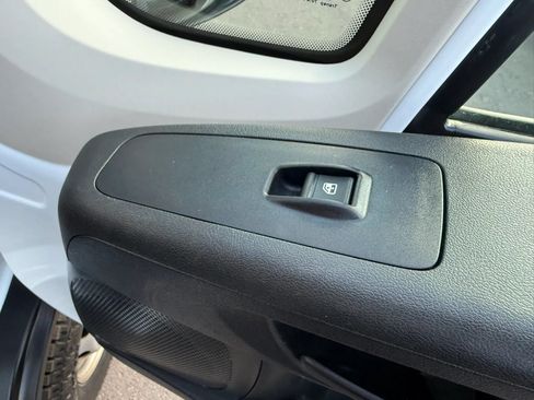 Used 2020 RAM ProMaster 2500 FWD image 32