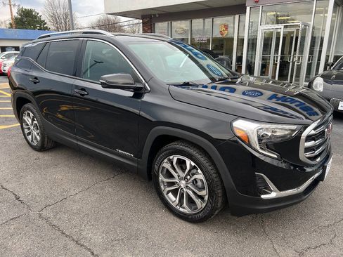 Used 2018 GMC Terrain SLT w/ Preferred Package image 4