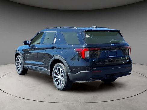 New 2026 Ford Explorer ST-Line image 3