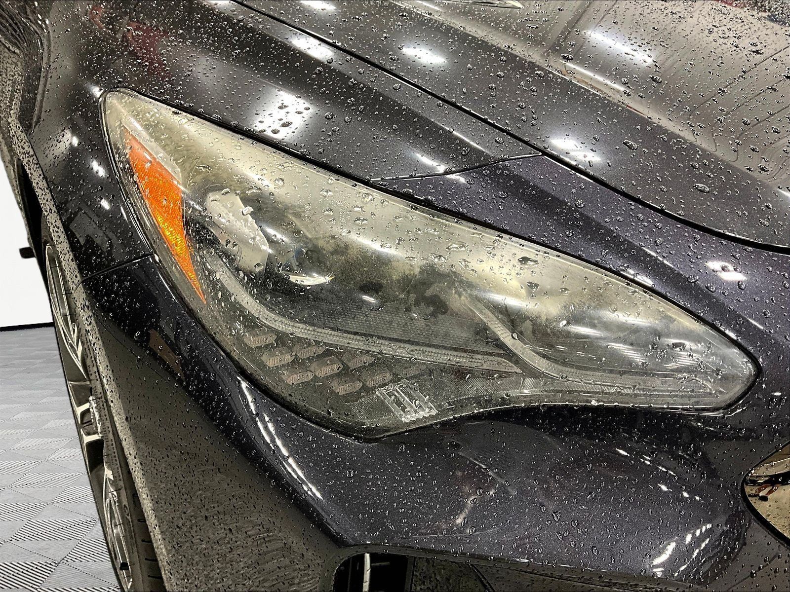 Used 2018 Kia Stinger GT1 AWD/4WD image 32