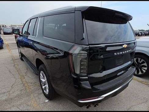 Used 2026 Chevrolet Suburban Premier w/ Sun And Tow Package AWD/4WD image 11