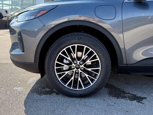 New 2026 Ford Escape SE FWD image 32