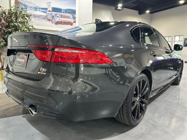 Used 2019 Jaguar XF S AWD/4WD image 32