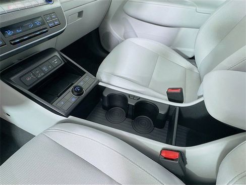 Used 2024 Hyundai Kona SEL w/ Convenience Package image 21
