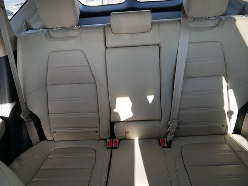 Used 2018 Honda CR-V Touring image 13