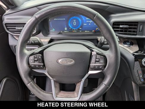 Used 2022 Ford Explorer Platinum w/ Equipment Group 601A AWD/4WD image 23