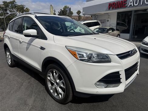 Used 2013 Ford Escape Titanium w/ Parking Technology Pkg AWD/4WD image 2