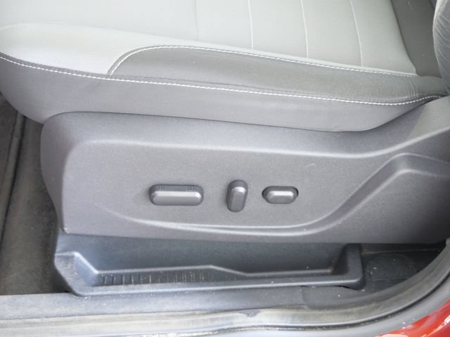 Used 2015 Ford Escape SE FWD image 19