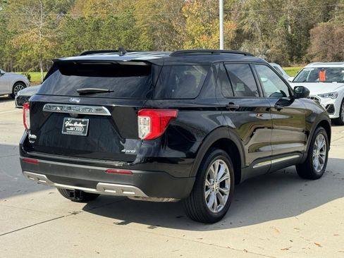 Used 2023 Ford Explorer XLT w/ Equipment Group 202A image 13