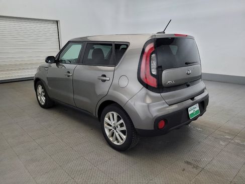 Used 2019 Kia Soul + image 5