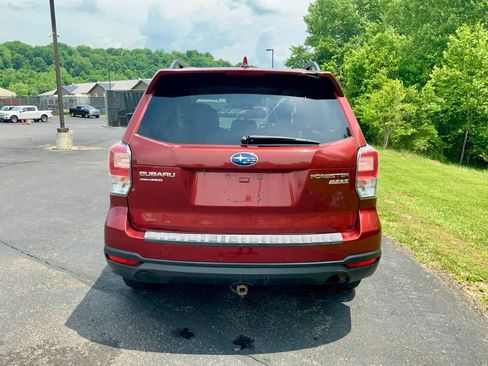 Used 2017 Subaru Forester 2.5i Premium AWD/4WD image 12