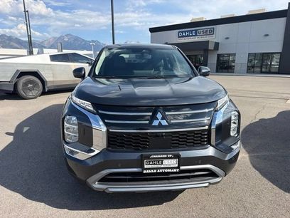 Used 2025 Mitsubishi Outlander SE