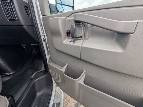 Used 2024 Chevrolet Express 2500 w/ Driver Convenience Package image 5