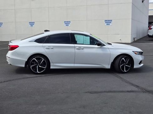 Used 2022 Honda Accord Sport image 3