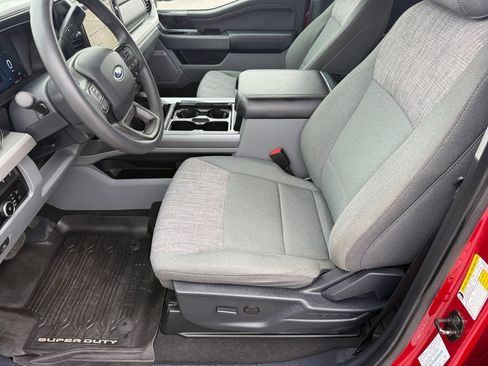 Used 2023 Ford F250 XLT w/ Black Appearance Package AWD/4WD image 10