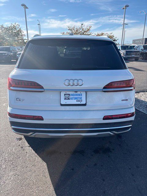 Used 2021 Audi Q7 3.0T Premium Plus AWD/4WD image 3