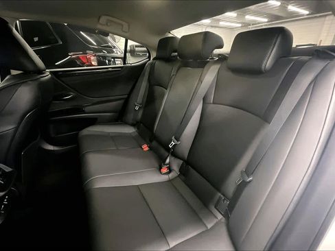 Used 2024 Lexus ES 350 w/ Accessory Package (Z2) FWD image 19