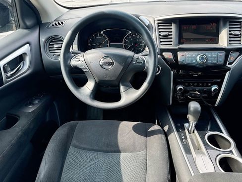 Used 2016 Nissan Pathfinder S image 24