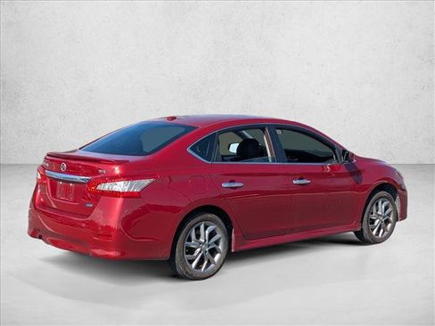 Used 2014 Nissan Sentra SR w/ SR Driver Package FWD image 5