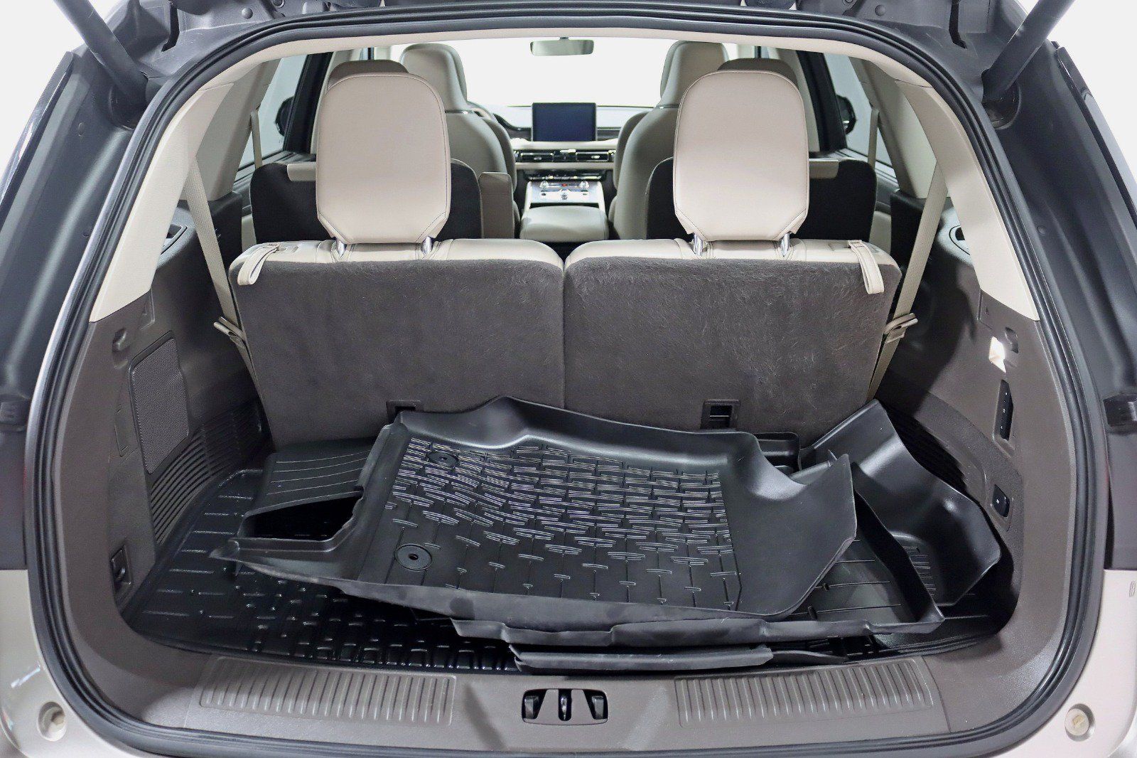 Used 2020 Lincoln Aviator Reserve w/ Equipment Group 202A AWD/4WD image 39