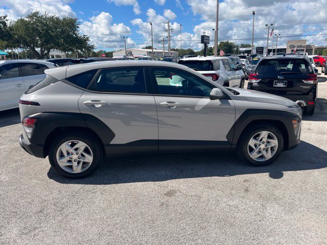 Used 2024 Hyundai Kona SE FWD image 5