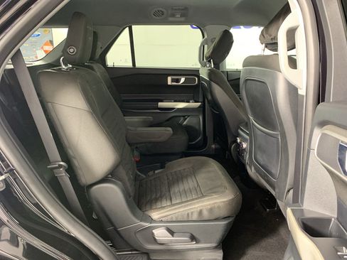 Used 2020 Ford Explorer XLT RWD image 37