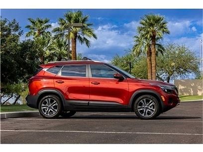 Used 2023 Kia Seltos S w/ Navigation Package