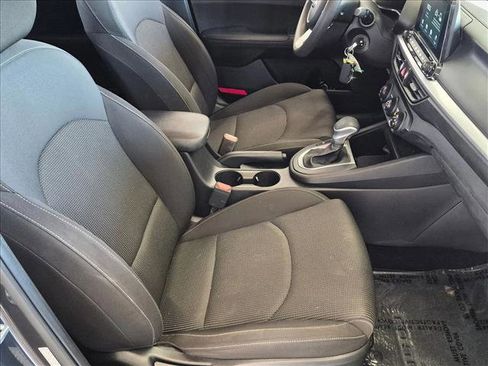 Used 2020 Kia Forte LXS FWD image 18