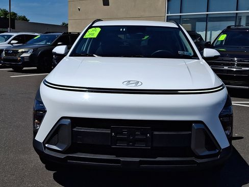 Certified 2024 Hyundai Kona SEL AWD/4WD image 2