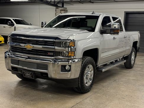 Used 2016 Chevrolet Silverado 3500 LTZ w/ Duramax Plus Package image 3