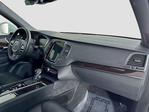 Used 2019 Volvo XC90 T6 Momentum image 32