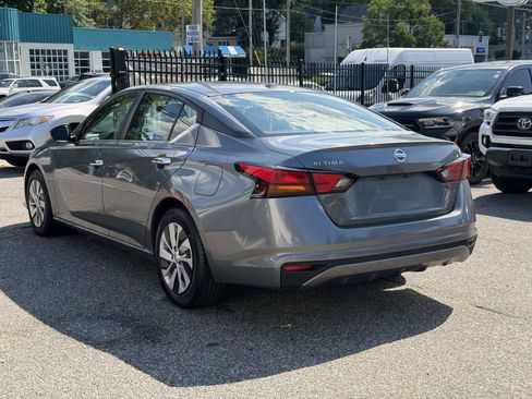 Used 2019 Nissan Altima 2.5 S FWD image 5