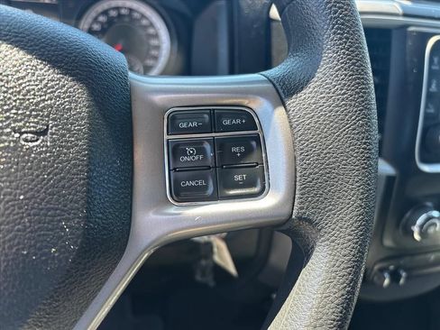 Used 2022 RAM 1500 Classic SLT w/ Protection Group AWD/4WD image 29
