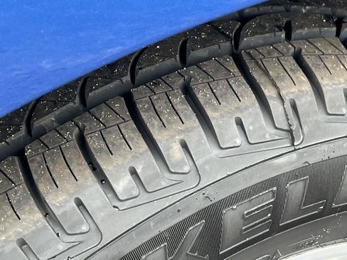Used 2023 Ford Edge SEL AWD/4WD image 8