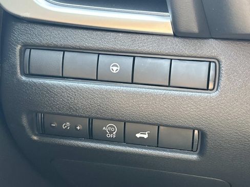New 2026 Nissan Rogue SV AWD/4WD image 27