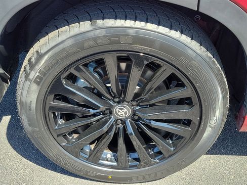 Used 2023 Toyota Highlander XSE image 10