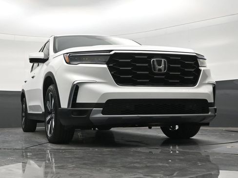 Used 2024 Honda Pilot Touring image 26