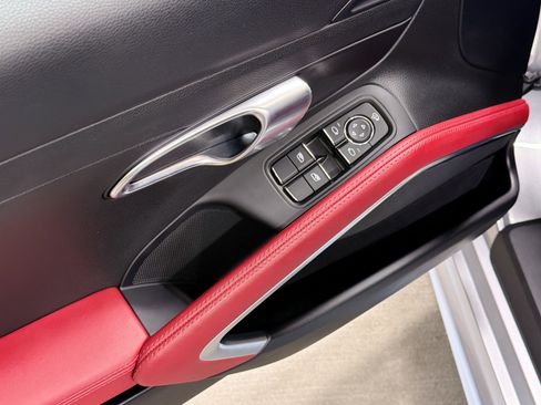 Certified 2024 Porsche 718 Boxster RWD image 20