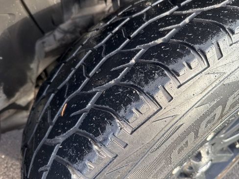 Used 2017 Jeep Renegade Trailhawk w/ Premium Trailhawk Package image 10