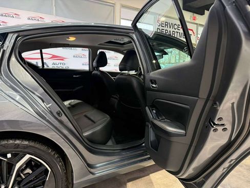 Used 2024 Nissan Altima 2.5 SR w/ SR Premium Package image 45