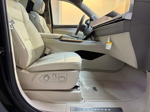 New 2025 Cadillac Escalade Sport Platinum w/ LPO, ONYX Package image 62