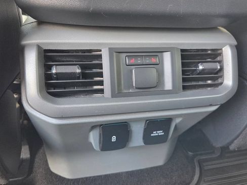 Used 2021 Ford F150 Lariat w/ Equipment Group 502A High AWD/4WD image 7