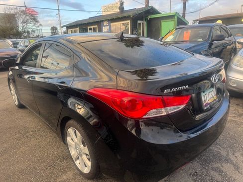 Used 2012 Hyundai Elantra Limited w/ Technology Pkg 5 image 4