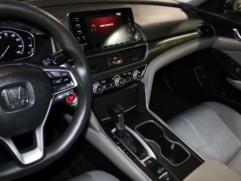 Used 2018 Honda Accord LX image 12