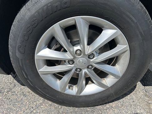 Used 2016 Kia Sorento LX image 7