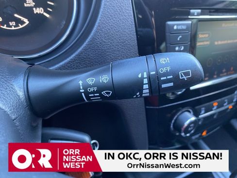 Used 2020 Nissan Rogue Sport S image 29