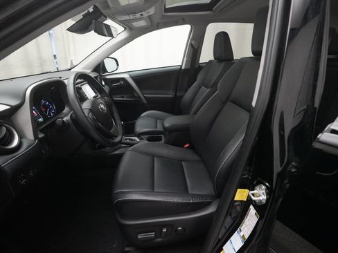 Used 2018 Toyota RAV4 Limited w/ Advanced Technology Package AWD/4WD image 7