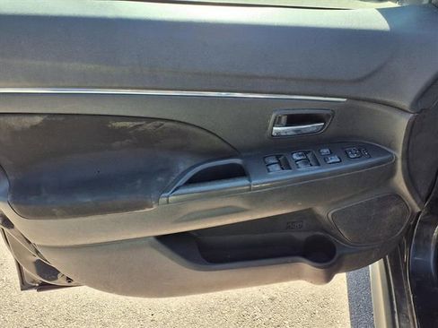 Used 2015 Mitsubishi Outlander Sport SE FWD image 13