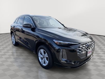 Used 2025 Audi Q5 Premium w/ Convenience Package